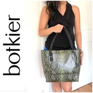 NWT Botkier genuine leather soho tote green